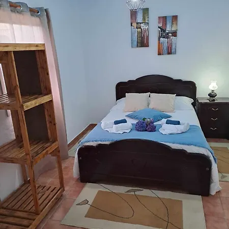 A Casa Dos Avos * Lajes das Flores