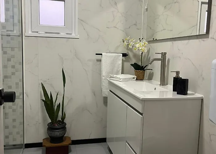 A Casa Dos Avos * Lajes das Flores